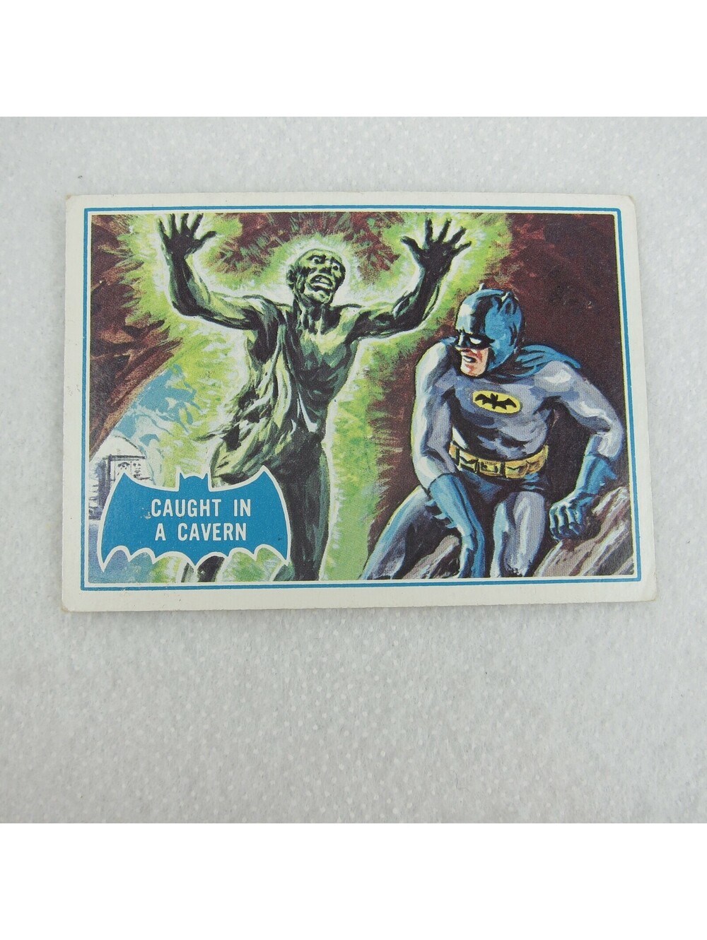 1966 Topps Batman Blue Bat Puzzle Back Card #39B Caught in Cavern RARE FIND bw-b